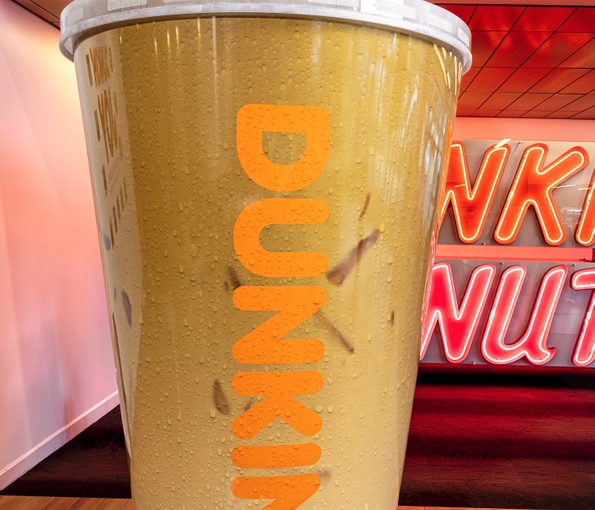 World's Largest Iced Latte_mid.jpg